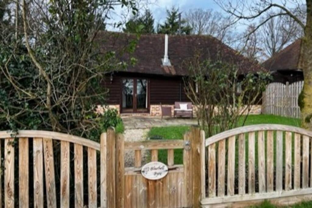 Charming Picturesque Cottage - Nr Tenterden & Rye, Pets Welcomed Rolvenden Eksteriør billede